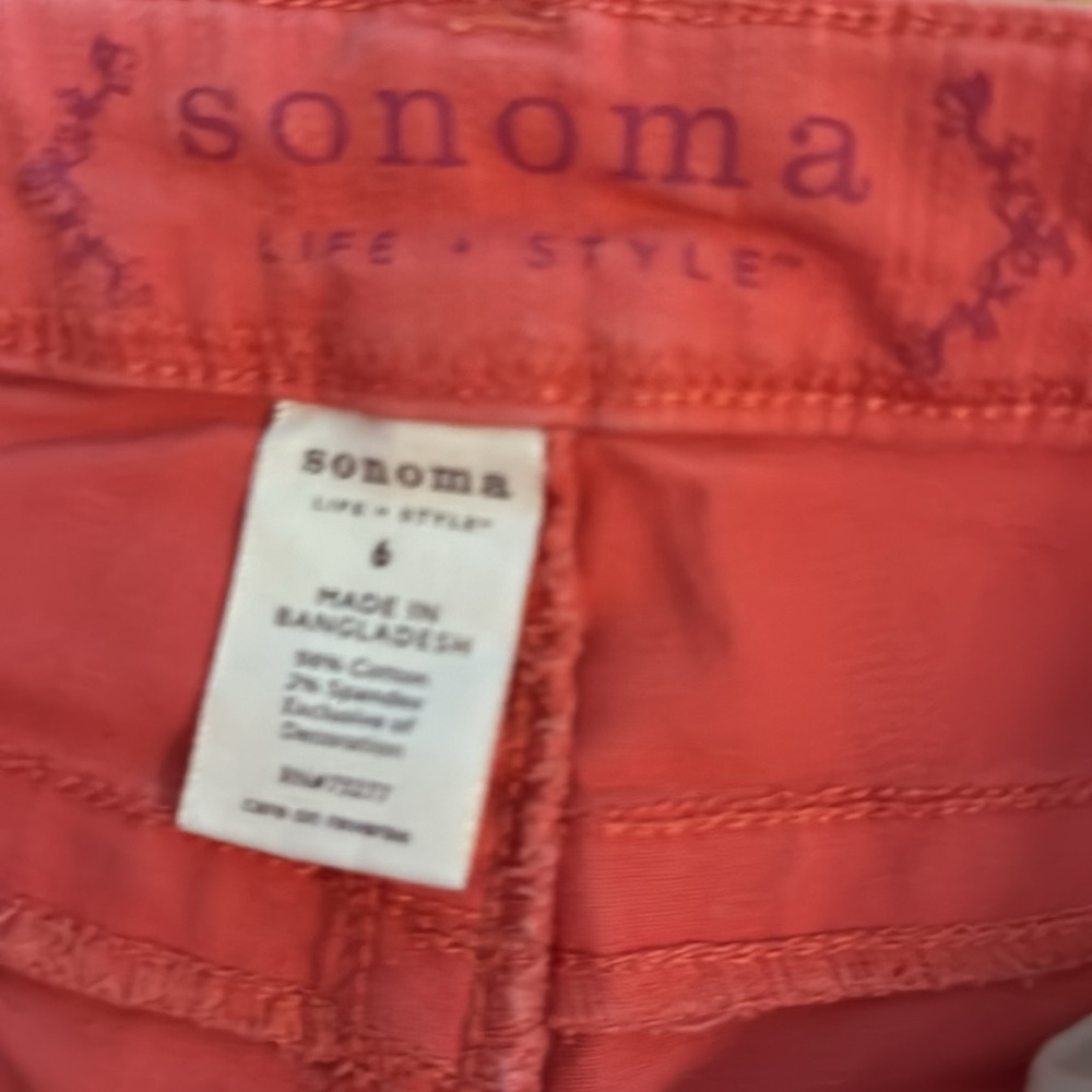 Shorts - Picture 2 of 3